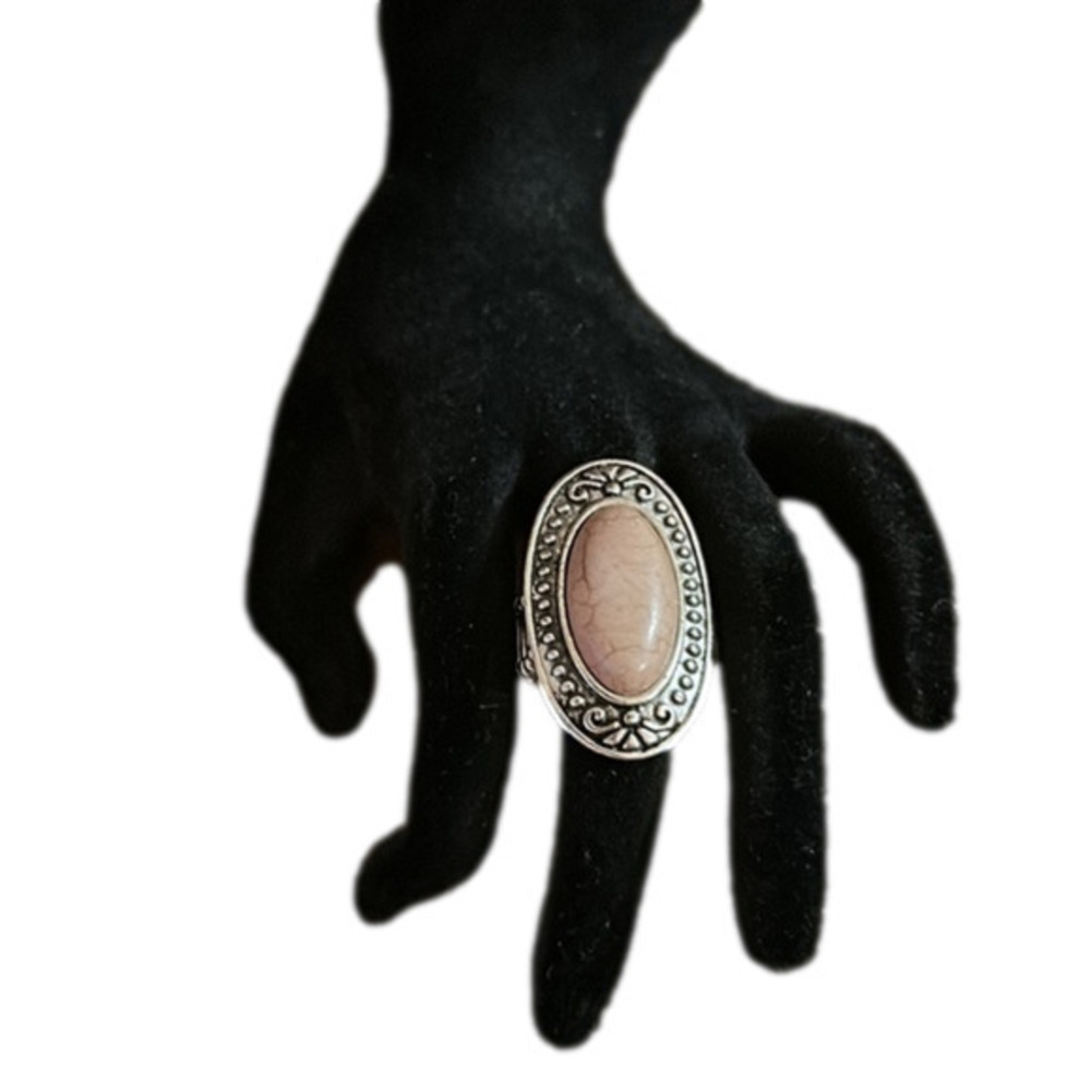 Mesa Meadows Taupe Ring with Stretch band